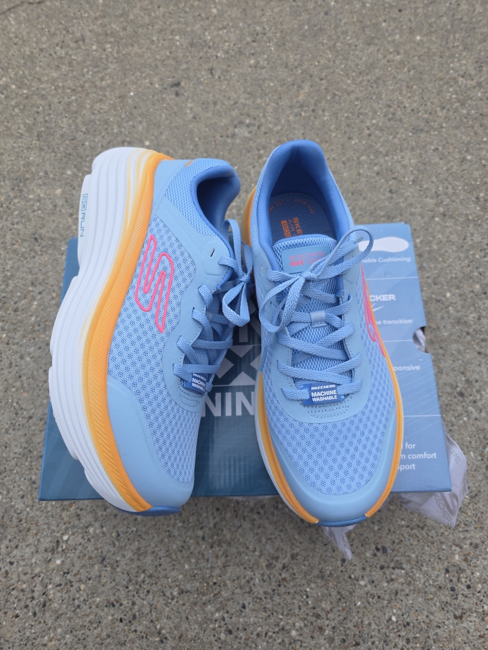 Skechers Air Cooled Midsole Max  Cushioned Sneaker Women 9